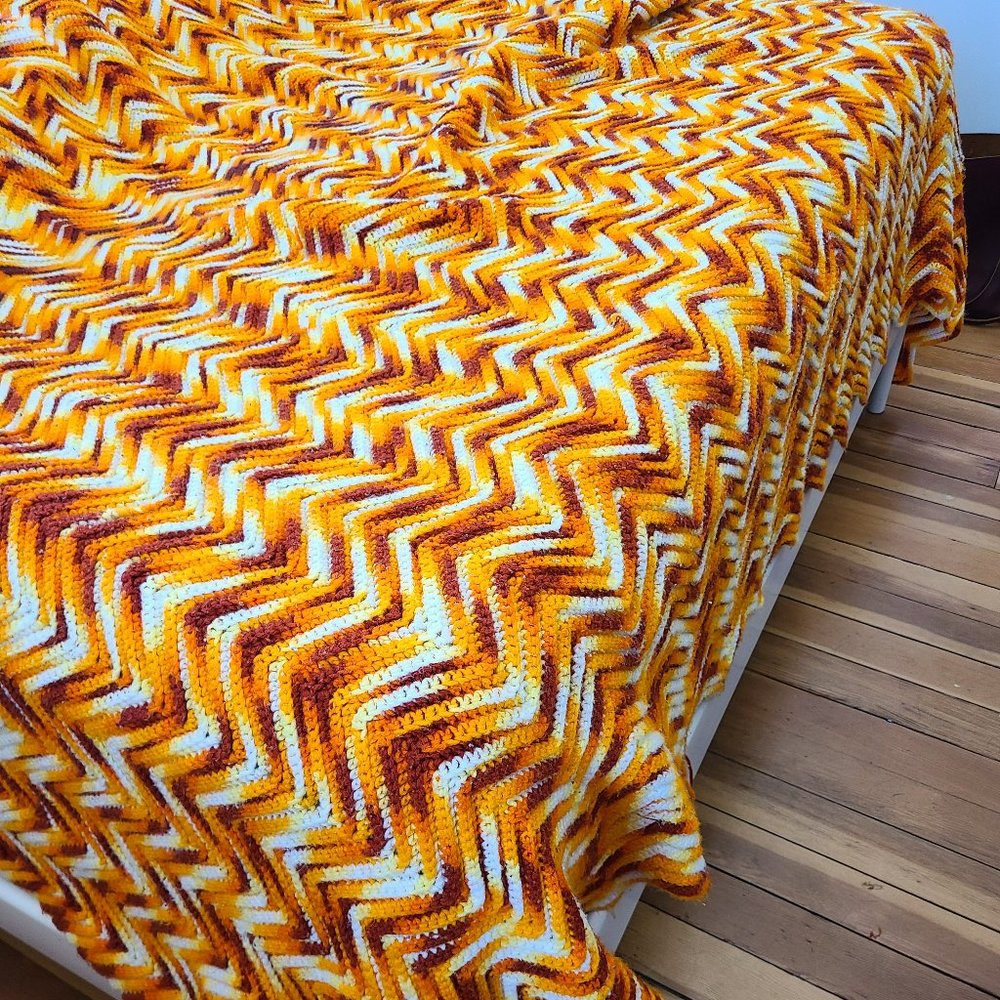Vintage Afghan 70s Retro Orange Zig Zag Large Queen King Bedding